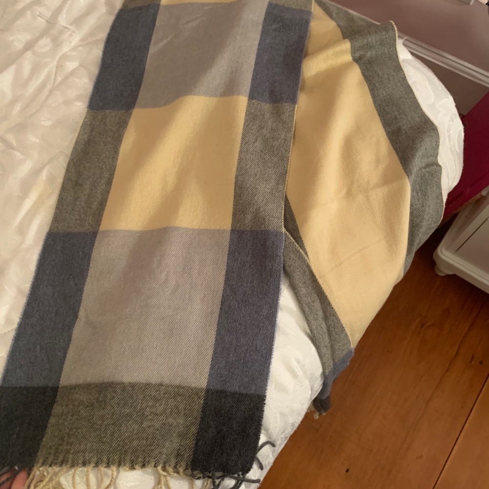 scarf!! - Picture 2 of 4